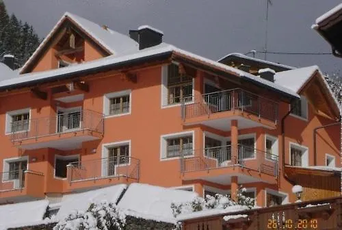 Appartement Beim Brunnen 12 contacts